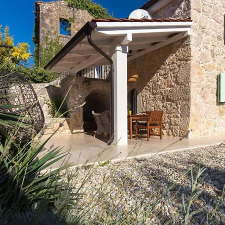 House Misto Holiday home *