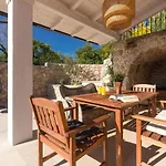 House Misto 度假居 Dobrinj